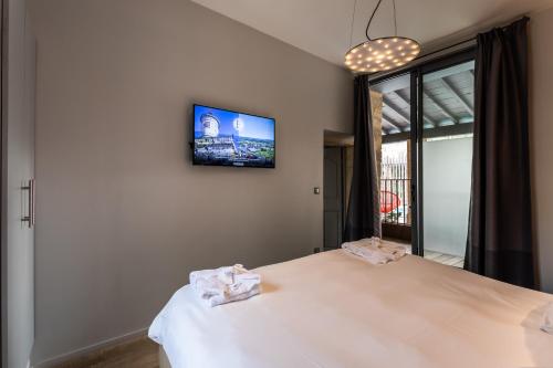 Deluxe Family Suite with Poolside terrace