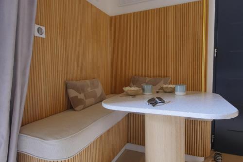 King Room with Spa Bath