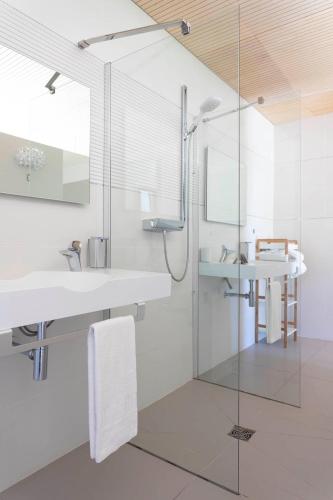 King Room with Spa Bath