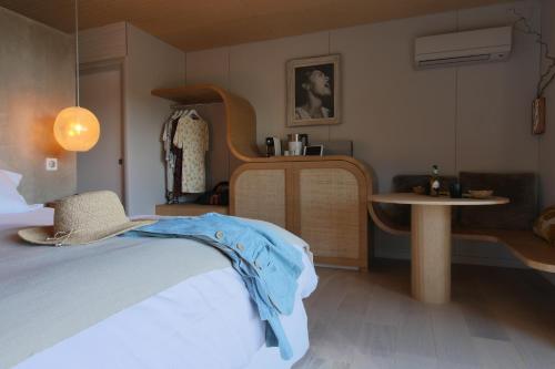 King Room with Spa Bath