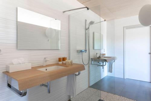 King Room with Spa Bath