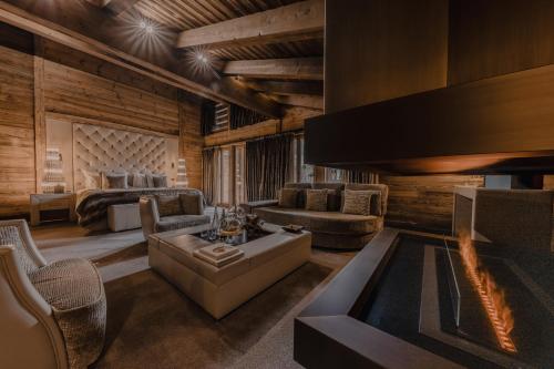 Signature Suite with 1 Bedroom & Living room
