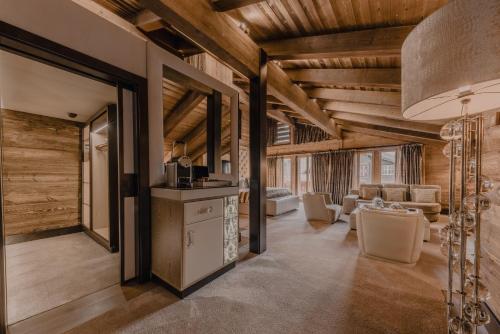 Signature Suite with 1 Bedroom & Living room
