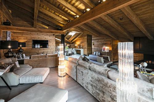 Presidential Suite 2 Bed & Bathrooms,Living & Dining Area & Kitchen