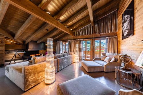 Presidential Suite 2 Bed & Bathrooms,Living & Dining Area & Kitchen
