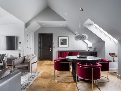 King Suite