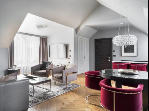 King Suite