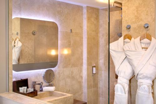 Classic Double Room with Balcony