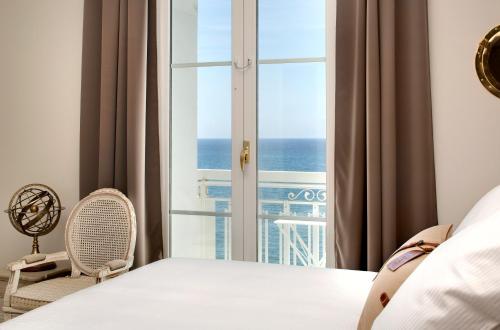 Deluxe Suite with Sea View