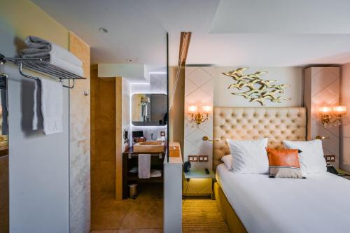 Classic Queen Room