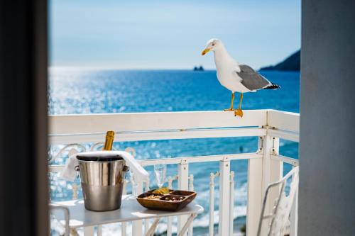 King Suite with Sea View - Mobility Accessible