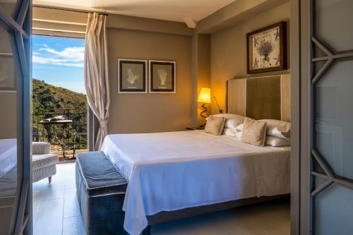 Luxury Suite with Sea View- Separate Building