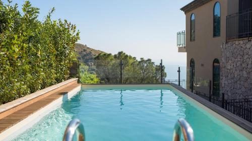 Superior Luxury Double or Twin Room with Sea View