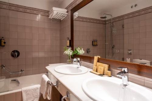 Standard Double Room (3 Adults)