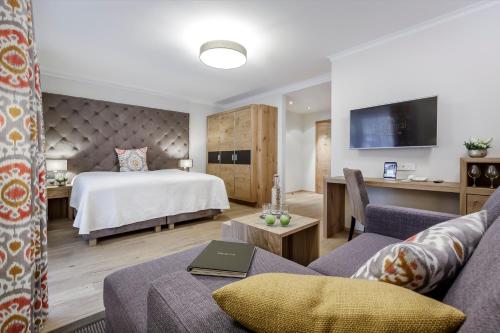 Deluxe Double or Twin Room
