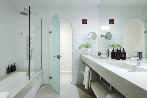 Elegant Suite