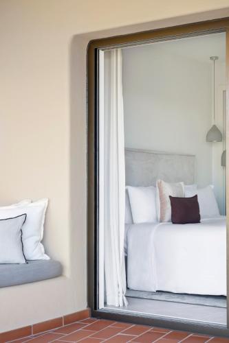 Two-Bedroom Apartment (4 Adults)
