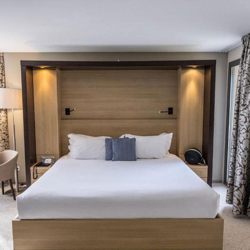 Junior Suite with Partial Sea View