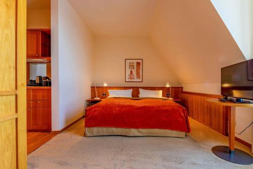 Double Room with Lake View
