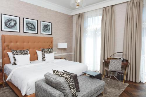 Grand Deluxe Double Room