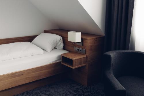 Single Room (with Air Conditioning)