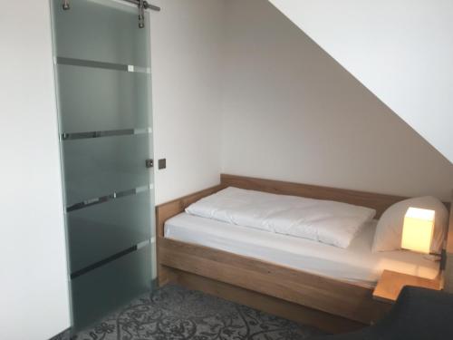 Single Room (with Air Conditioning)