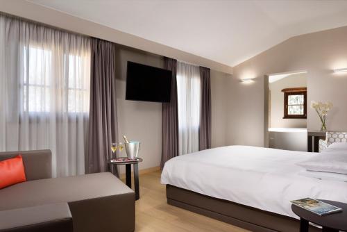 Suite with Spa Bath and Spa Access