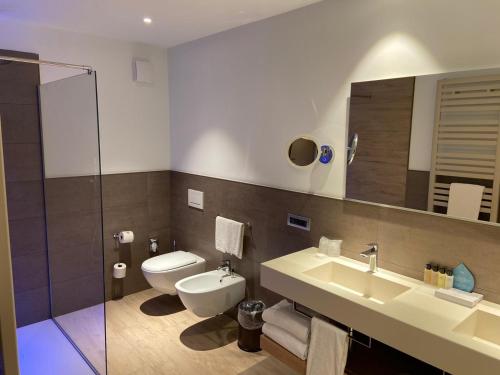 Suite with External Spa Bath and Spa Access
