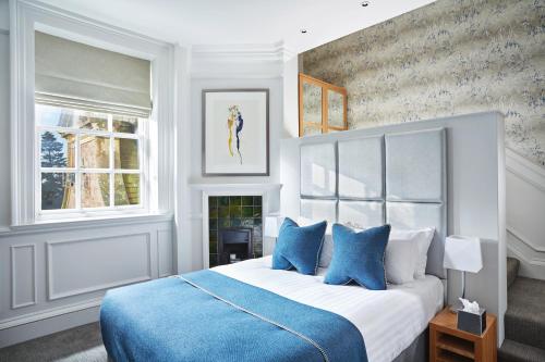 Comfy King Room