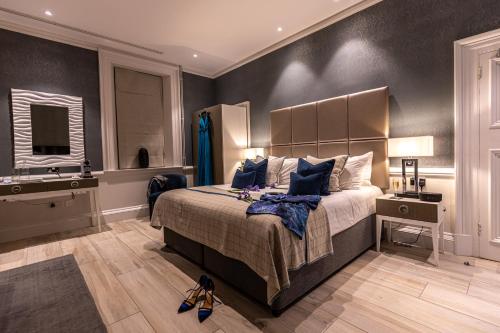 Junior Suite with Garden View