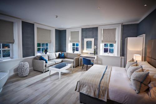 Junior Suite with Garden View