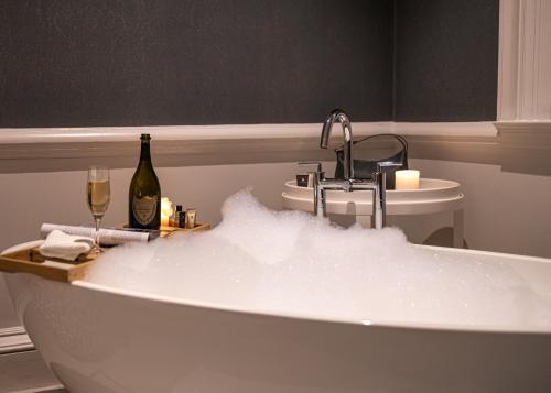 Junior Suite with Garden View