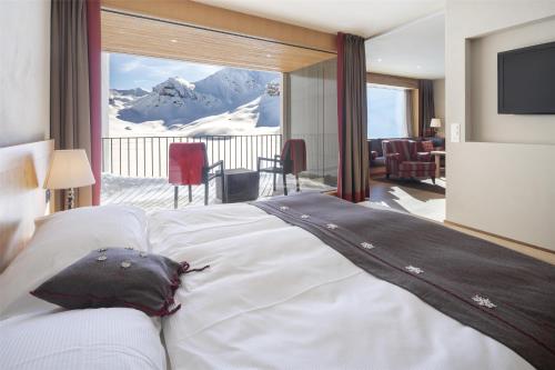 Lake View Suite