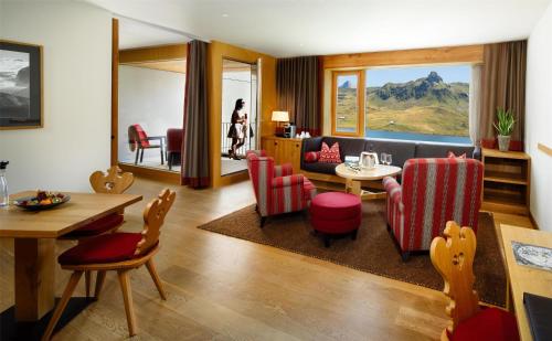 Lake View Suite