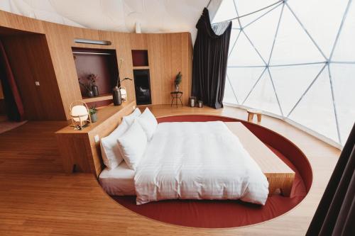  Zen Pod Suite