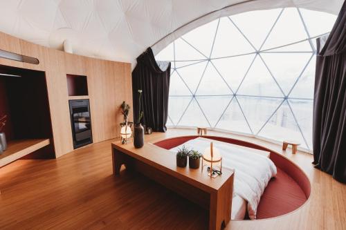  Zen Pod Suite