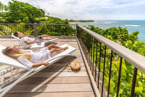 Bungalow with Partial Sea View