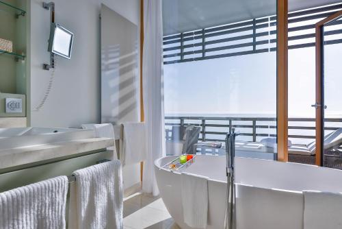 Deluxe Double Room with Sea View