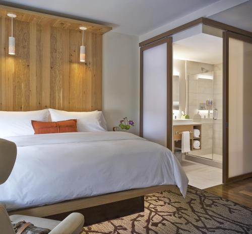 Standard King Room - Limited View