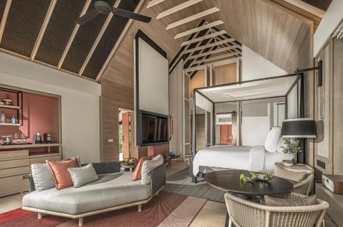 Beach Twin Villa with Pool - Room Rate inclusive of breakfast for 2 adults