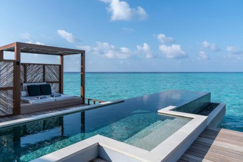 Sunset Family Water Villa with Pool - Room Rate inclusive of breakfast for 4 adults