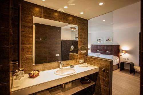 Double or Twin Room with Garden View