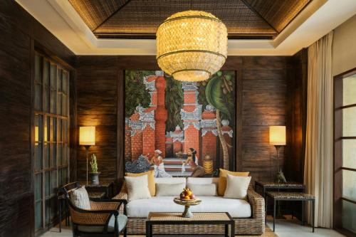 Reserve Suite, 1 Bedroom Suite, 1 King, Resort view, Balcony