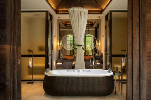 Reserve Suite, 1 Bedroom Suite, 2 Queen, Resort view
