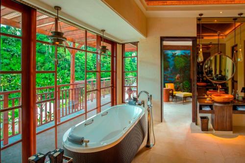 Mandapa Suite, 1 Bedroom Larger Suite, 2 Queen, Resort view