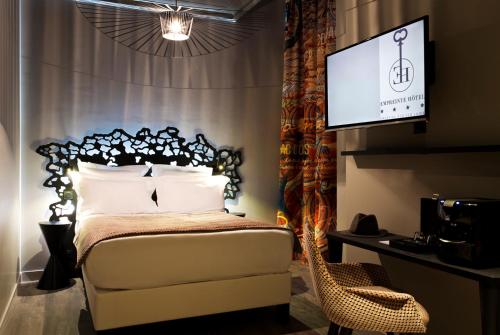 Double Room Parenthese