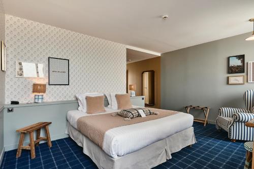 Deluxe Room with Sea View