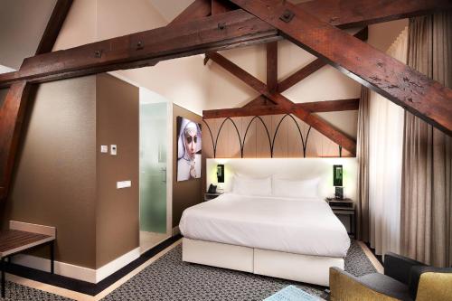 Superior, Guest room, 1 King