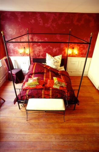 Queen Room with Spa Bath