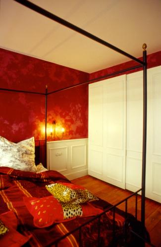 Queen Room with Spa Bath